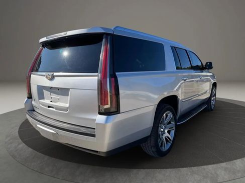 Used 2015 Cadillac Escalade ESV Premium image 5