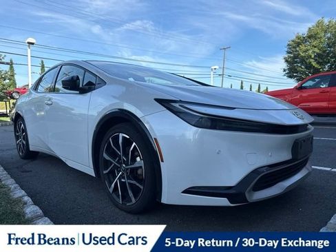 Used 2023 Toyota Prius Prime FWD image 1