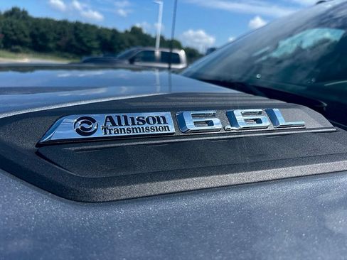 Used 2025 Chevrolet Silverado 2500 High Country w/ Technology Package AWD/4WD image 5