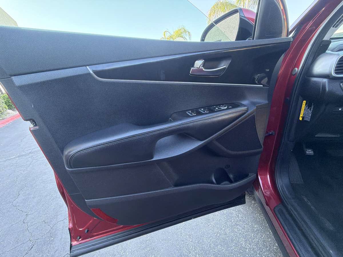 Used 2016 Kia Sorento FWD w/ LX Convenience Package image 29