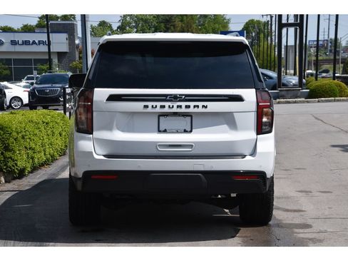 Used 2024 Chevrolet Suburban Z71 w/ Luxury Package AWD/4WD image 5