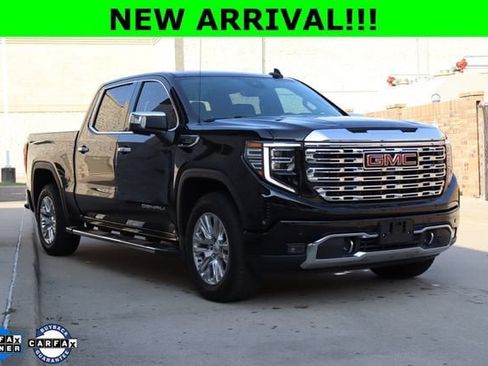 Used 2024 GMC Sierra 1500 Denali w/ Technology Package AWD/4WD image 1