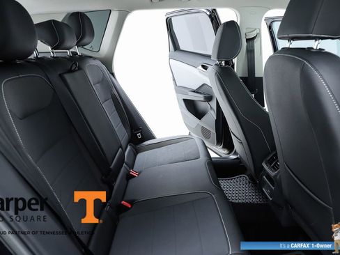 Used 2023 Volkswagen Taos SE w/ Panoramic Sunroof Package image 75