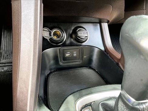 Used 2017 Hyundai Santa Fe Sport image 27