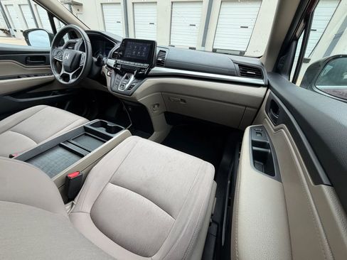 Used 2019 Honda Odyssey EX image 16