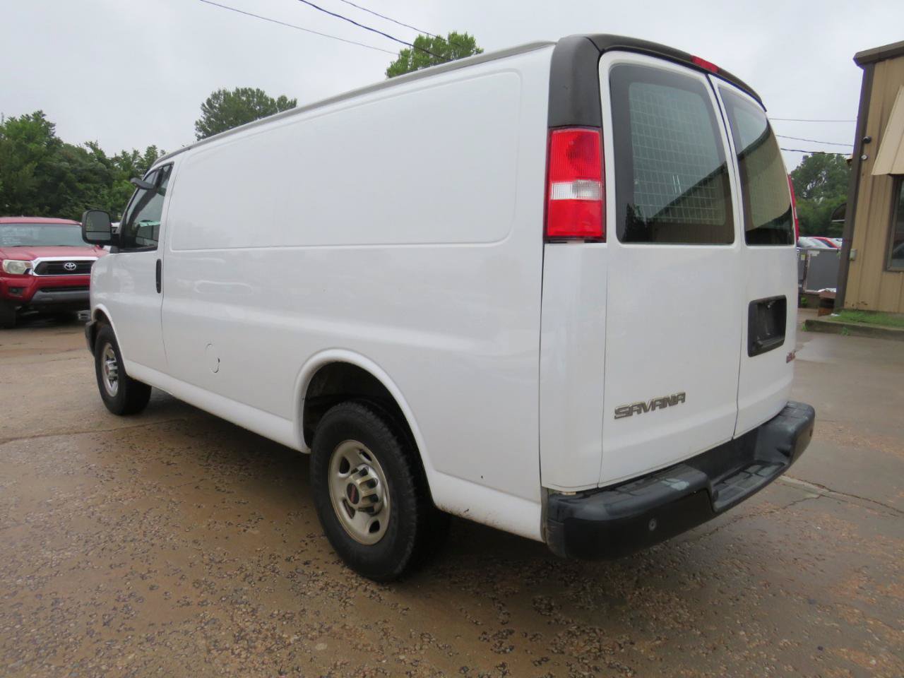 Used 2019 GMC Savana 2500 w/ Driver Convenience Package RWD image 15