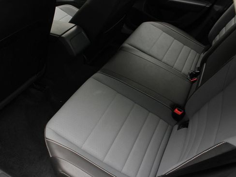 Used 2025 Volkswagen Jetta SE FWD image 21
