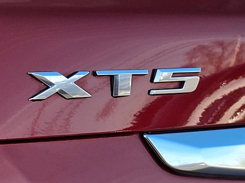 Certified 2023 Cadillac XT5 Premium Luxury image 29