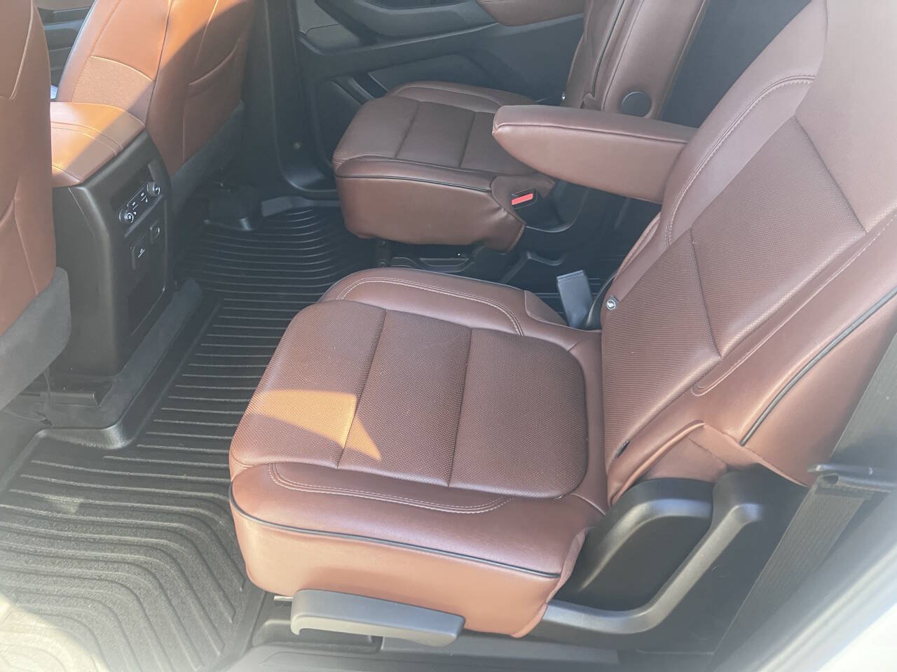 Used 2018 Chevrolet Traverse High Country AWD/4WD image 12