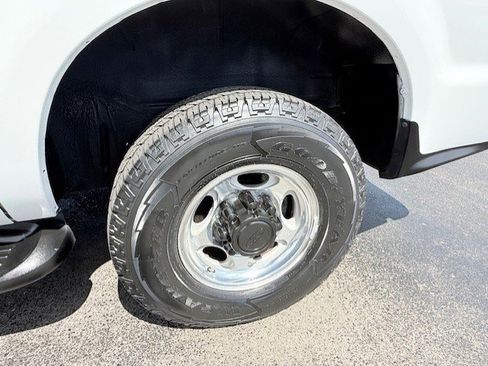 Used 2003 Ford Excursion XLT AWD/4WD image 10
