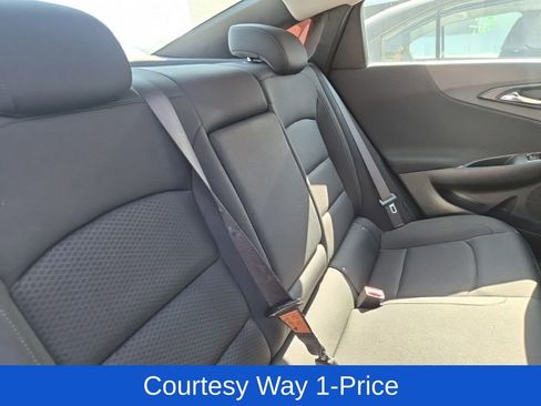 Used 2020 Chevrolet Malibu LT FWD image 13