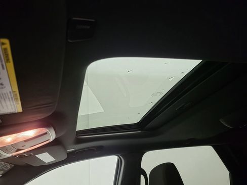 Used 2024 Dodge Durango SXT w/ SXT Blacktop Group image 13