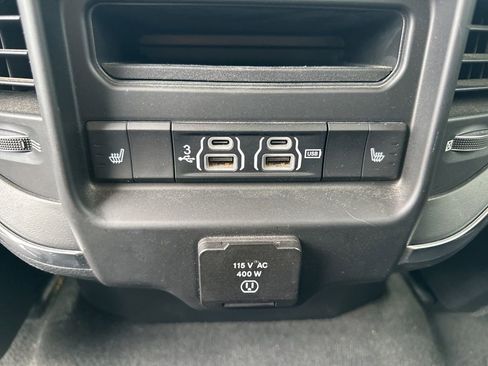 Used 2019 RAM 1500 Laramie AWD/4WD image 14