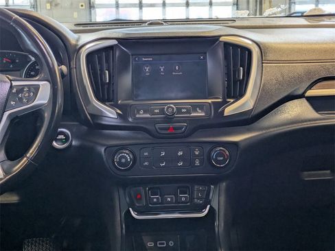 Used 2020 GMC Terrain SLE image 13