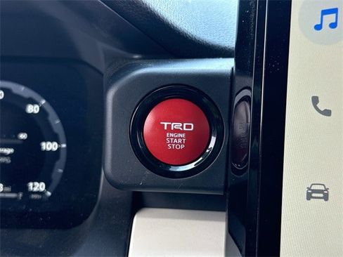 Used 2024 Toyota Tacoma TRD Off-Road image 22