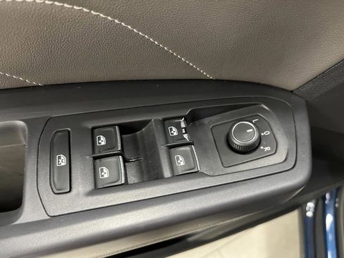 Used 2021 Volkswagen Atlas SE image 27