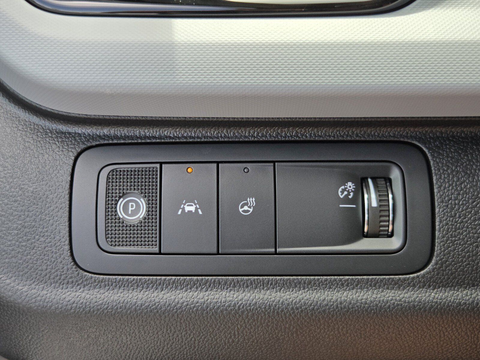 New 2027 Chevrolet Bolt LT w/ Comfort Package FWD image 12
