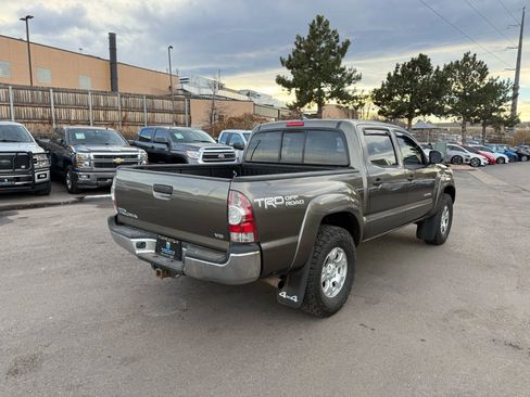 Used 2014 Toyota Tacoma 4x4 Double Cab w/ TRD Off-Road Package image 7