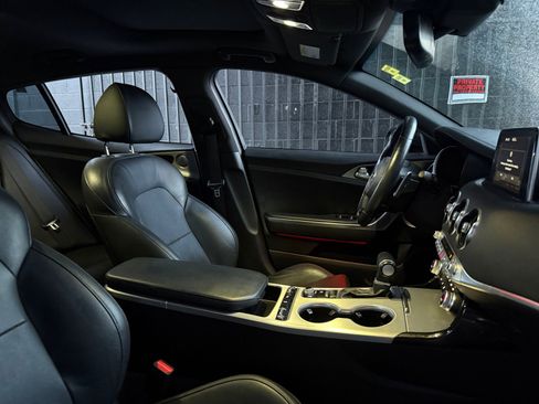 Used 2019 Kia Stinger GT1 image 17