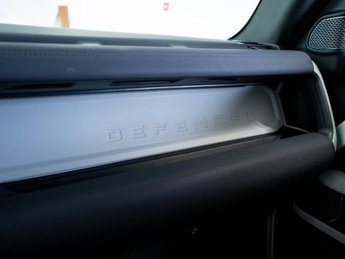 Used 2022 Land Rover Defender 90 S AWD/4WD image 43