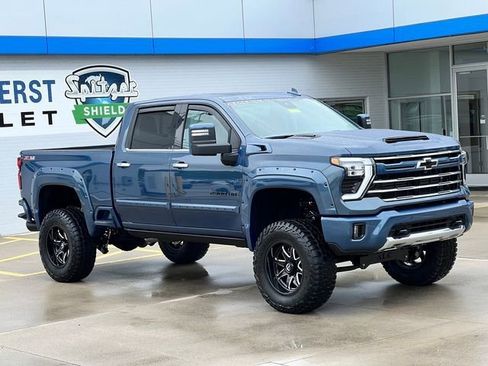 New 2025 Chevrolet Silverado 2500 LTZ w/ LTZ Premium Package image 2