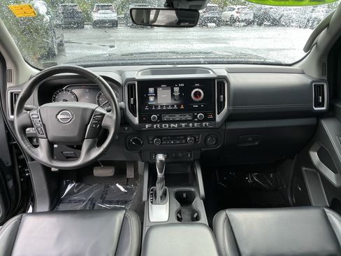 Used 2025 Nissan Frontier SL AWD/4WD image 11