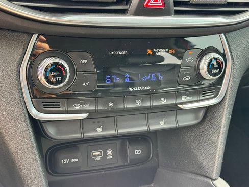 Used 2019 Hyundai Santa Fe Limited FWD image 17