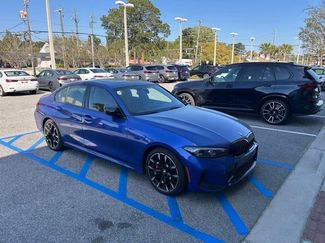Used 2025 BMW 330i Sedan w/ M Sport Package video 1