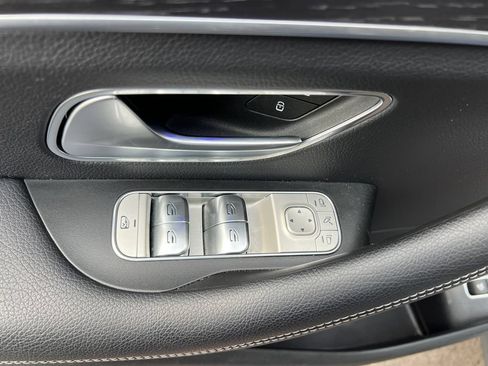 Used 2024 Mercedes-Benz GLE 350 4MATIC image 11