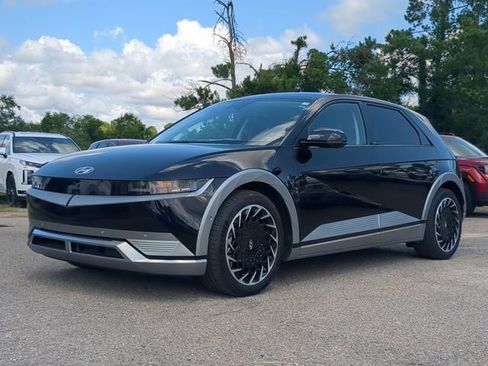 Used 2023 Hyundai Ioniq 5 Limited w/ Cargo Package AWD/4WD image 2