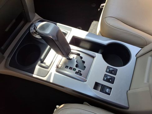 Used 2013 Toyota 4Runner SR5 w/ Premium Pkg AWD/4WD image 19