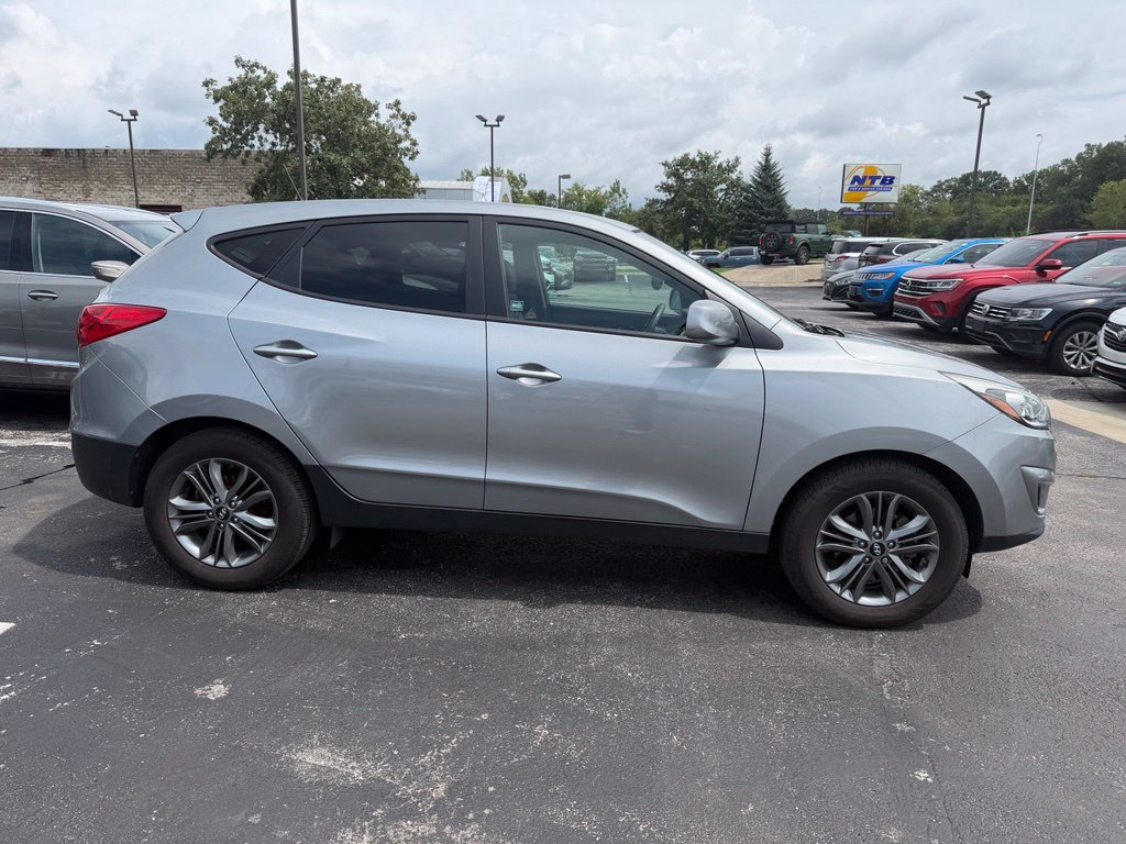 Used 2015 Hyundai Tucson GLS w/ Option Group 02 AWD/4WD image 3