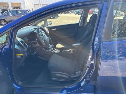 Used 2018 Kia Forte LX image 10