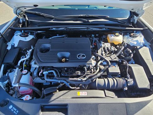 Used 2023 Lexus ES 300h Ultra Luxury w/ Accessory Package (Z2) image 31