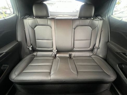 Used 2025 Buick Envista Sport Touring image 38