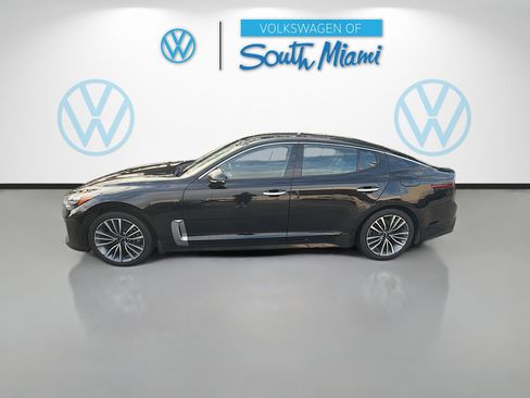 Used 2018 Kia Stinger Premium image 4