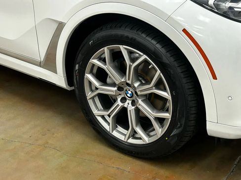 Used 2019 BMW X7 xDrive40i w/ Parking Assistance Package image 27