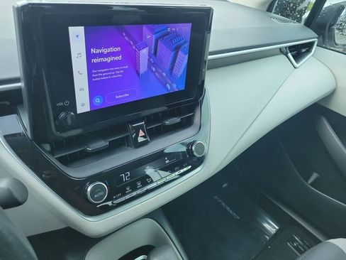 Used 2023 Toyota Corolla LE image 29