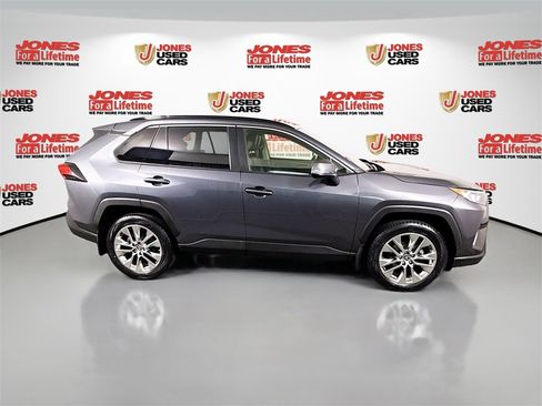 Certified 2019 Toyota RAV4 XLE Premium image 18