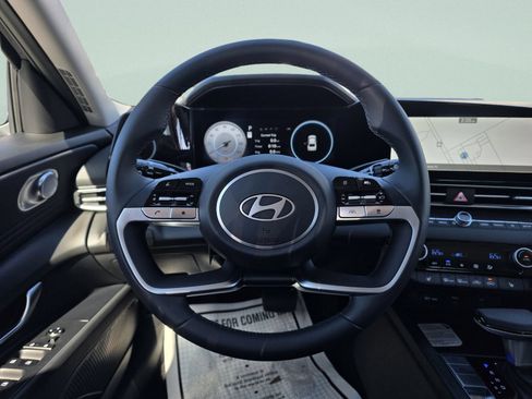 New 2026 Hyundai Elantra Limited FWD image 16