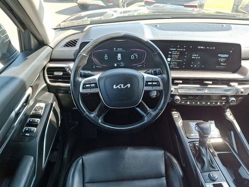 Used 2024 Kia Telluride S image 12