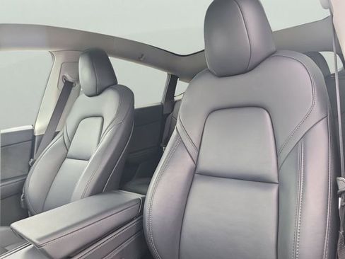 Used 2024 Tesla Model Y Performance image 16