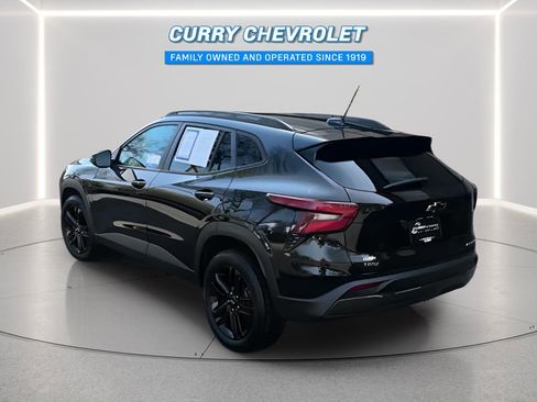 Used 2024 Chevrolet Trax ACTIV w/ Sunroof Package image 10