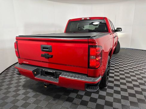 Used 2018 Chevrolet Silverado 1500 Custom w/ Custom Convenience Package RWD image 17