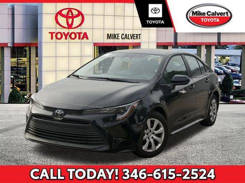 Used 2026 Toyota Corolla LE FWD image 1
