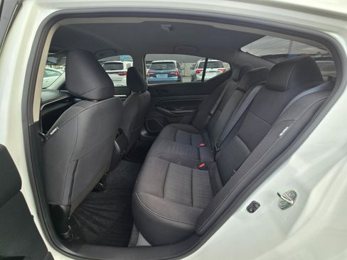 Used 2023 Nissan Altima 2.5 SV image 13