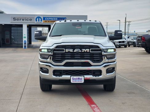 New 2026 RAM 2500 Big Horn AWD/4WD image 6