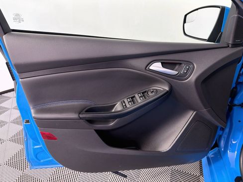 Used 2017 Ford Focus RS AWD/4WD image 19
