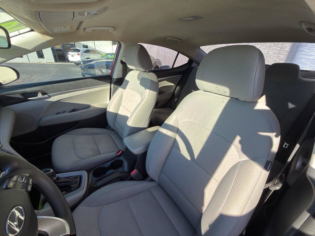 Used 2019 Hyundai Elantra SE FWD image 24