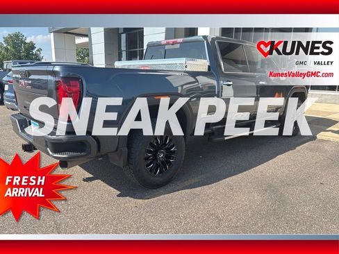 Used 2020 GMC Sierra 3500 Denali w/ Denali Ultimate Package AWD/4WD image 4